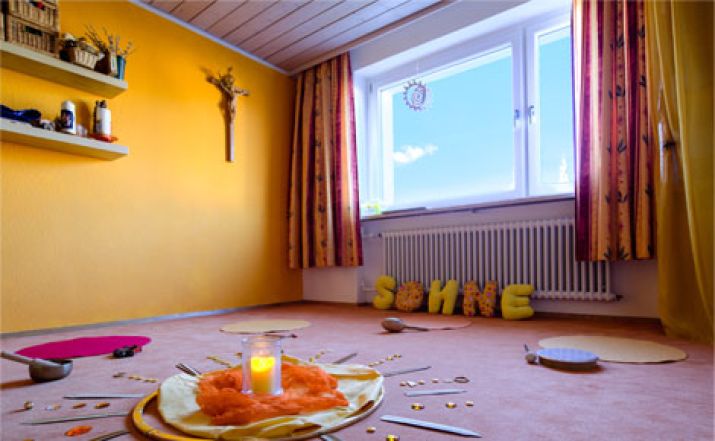 „Zeit und Raum für religiöse Angebote“ „Zeit und Raum für religiöse Angebote“