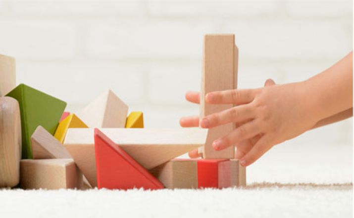 In einem weiteren Raum gibt es viel Platz und Material zum Bauen und Konstruieren In einem weiteren Raum gibt es viel Platz und Material zum Bauen und Konstruieren